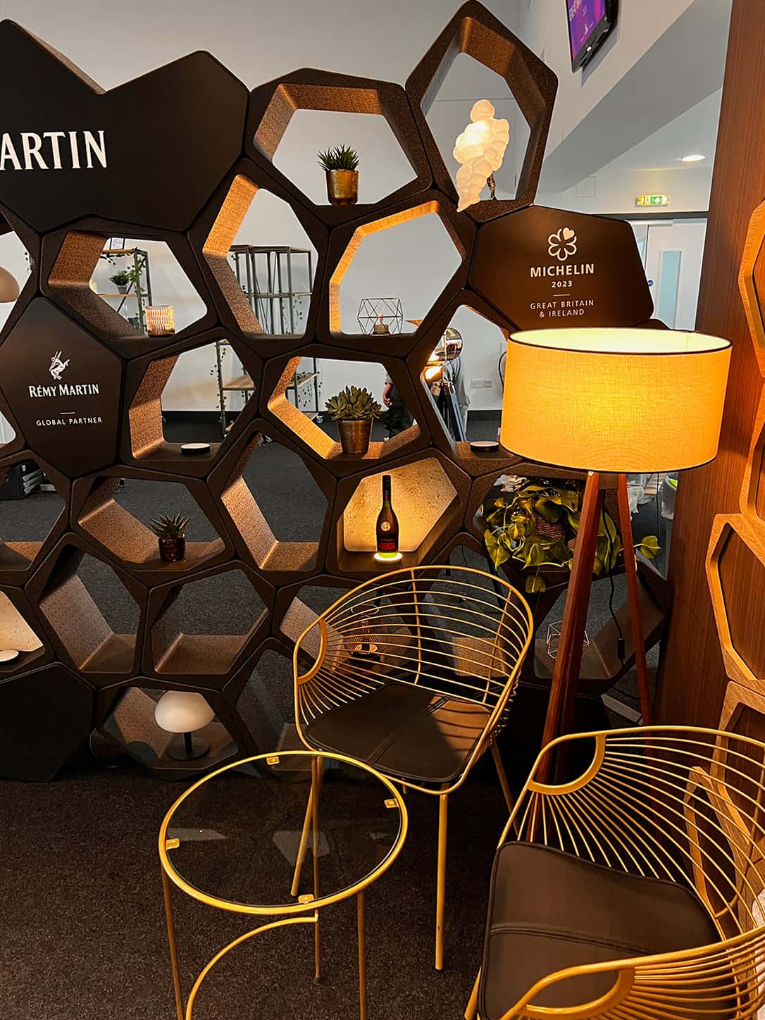 freestanding partiton display Stands design Remy Martin Michelin creative space solutions